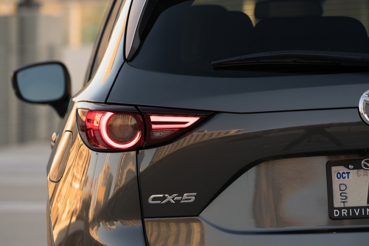 2018 Mazda CX5 Tail Light Picture / Pic / Image